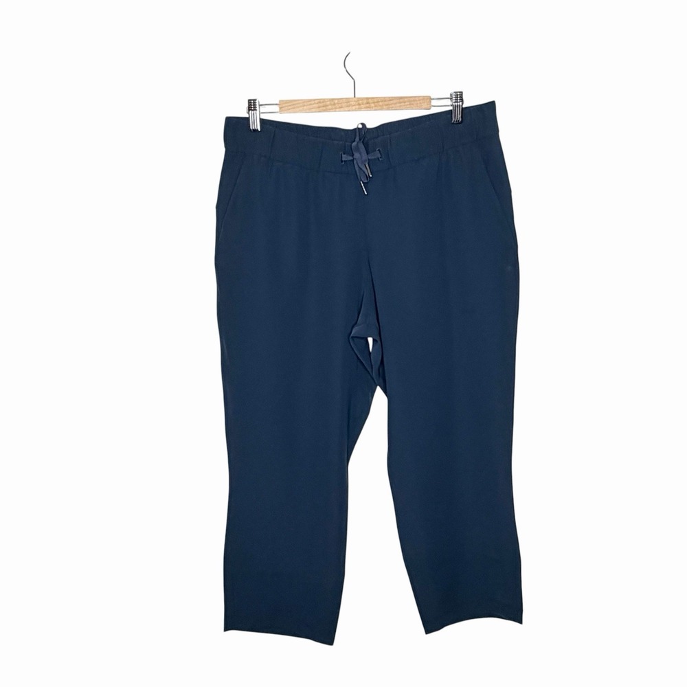 Lululemon On The Fly Crop Pants 23" Navy Womens Size 12 Quick Dry Travel Casual